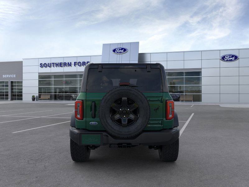 2025 Ford Bronco Outer Banks photo 4