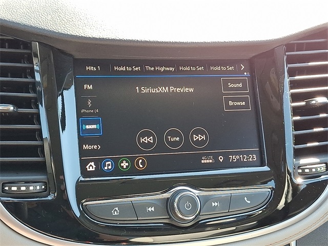 2022 Chevrolet Trax LT photo 16