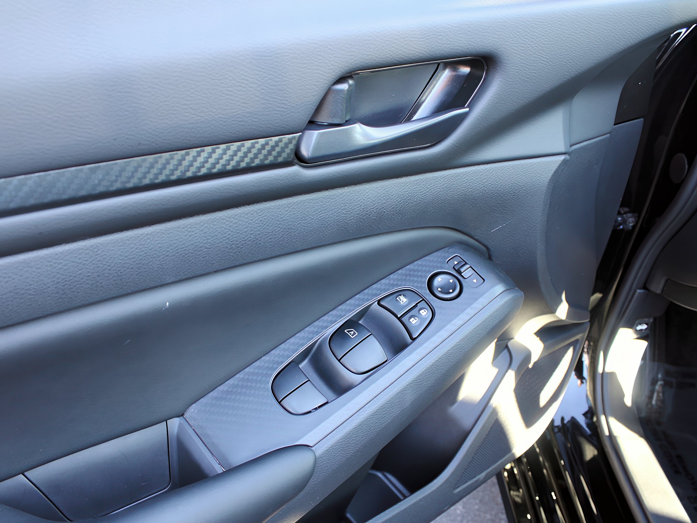2025 Nissan Altima S photo 8