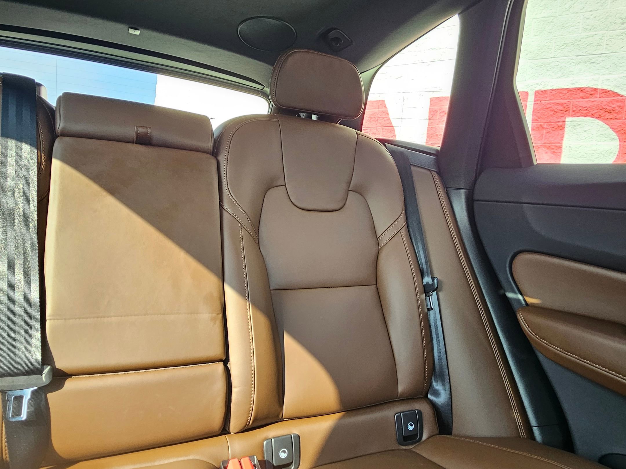 2022 Volvo XC60 Inscription photo 25