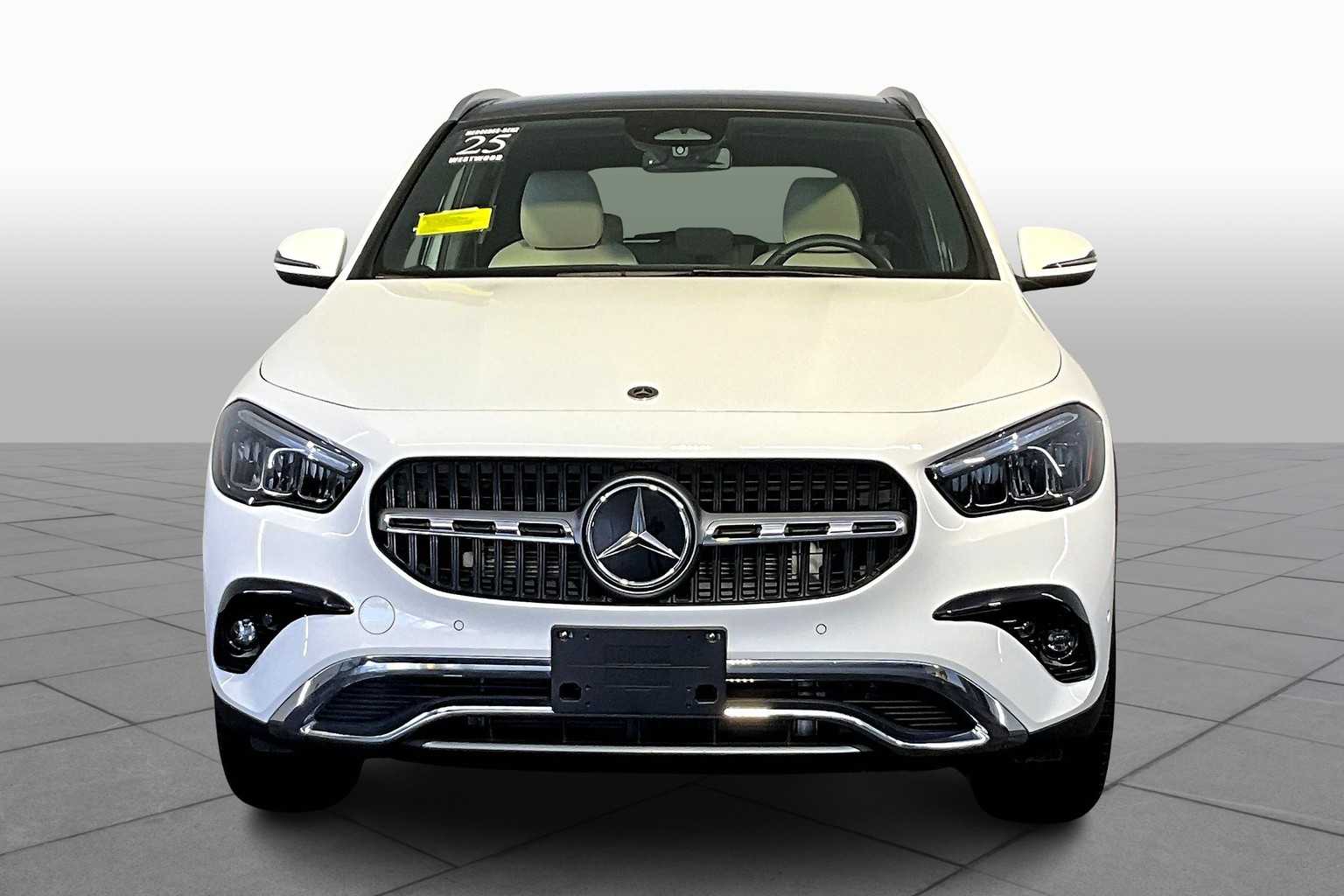 2025 Mercedes Benz GLA 250 4MATIC photo 3
