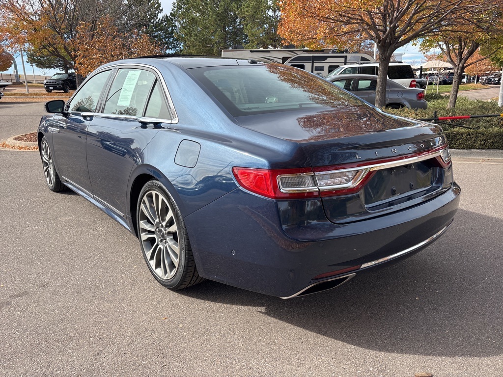 2017 Lincoln Continental Reserve photo 2