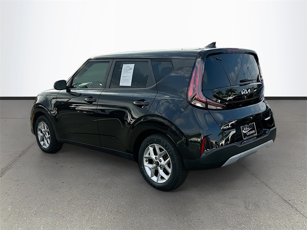 2023 Kia Soul LX S photo 4