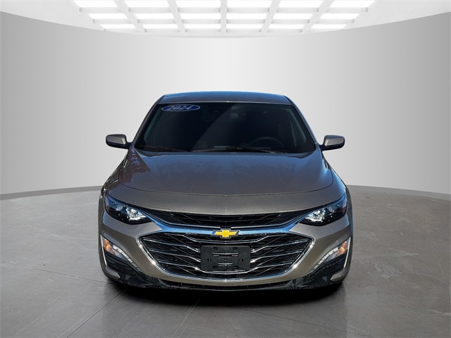 2024 Chevrolet Malibu 1LT photo 2