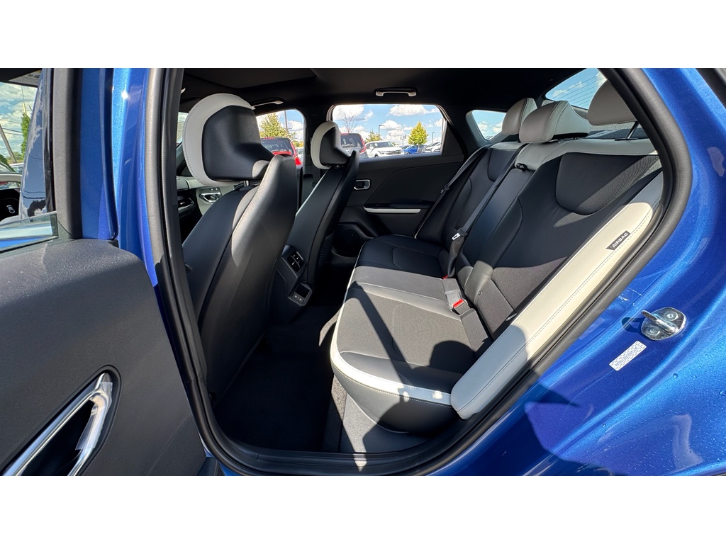 2025 Kia K4 GT-Line Turbo photo 23