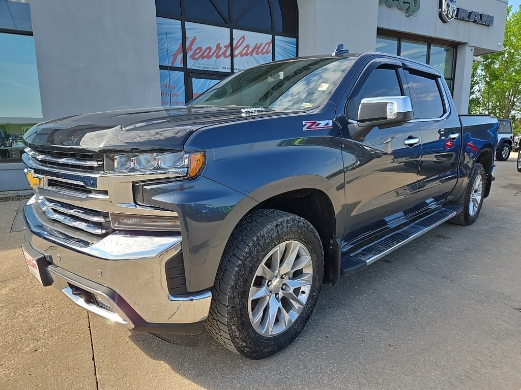Used 2021 Chevrolet Silverado 1500 LTZ with VIN 1GCUYGET2MZ294119 for sale in Kansas City