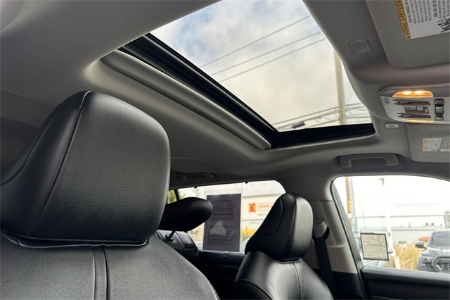 2025 Toyota Highlander XLE photo 17