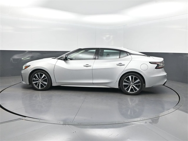 2021 Nissan Maxima SV photo 2