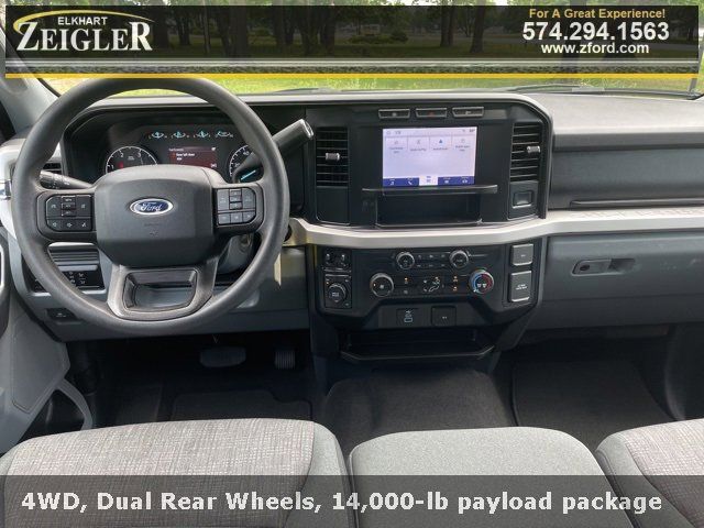 2024 Ford F-350 XLT photo 7