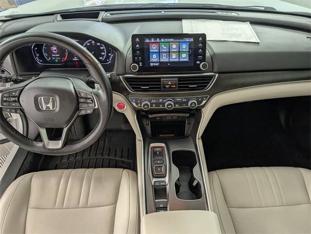 2022 Honda Accord Touring 2.0T photo 9