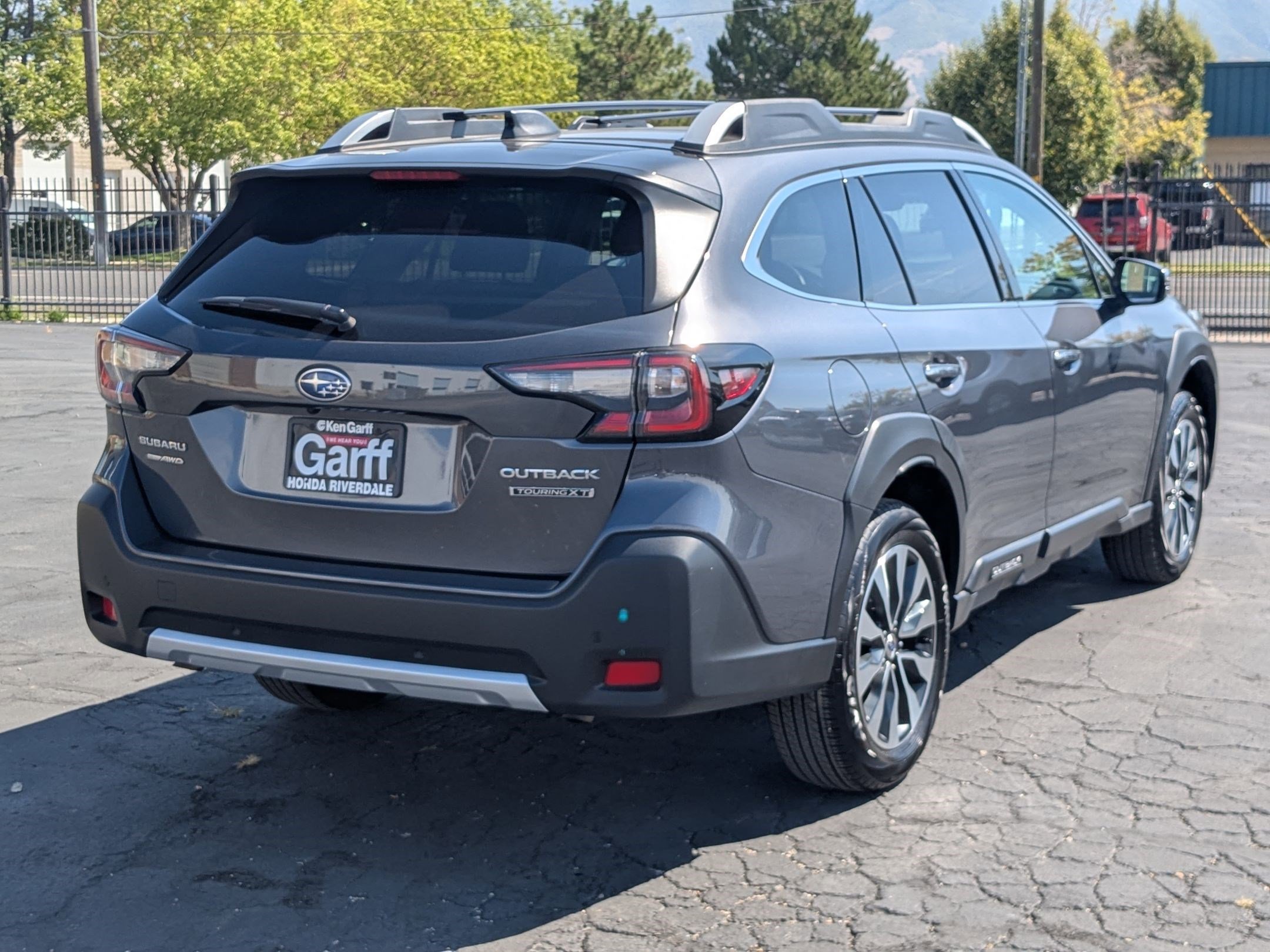 2023 Subaru Outback Touring XT photo 2