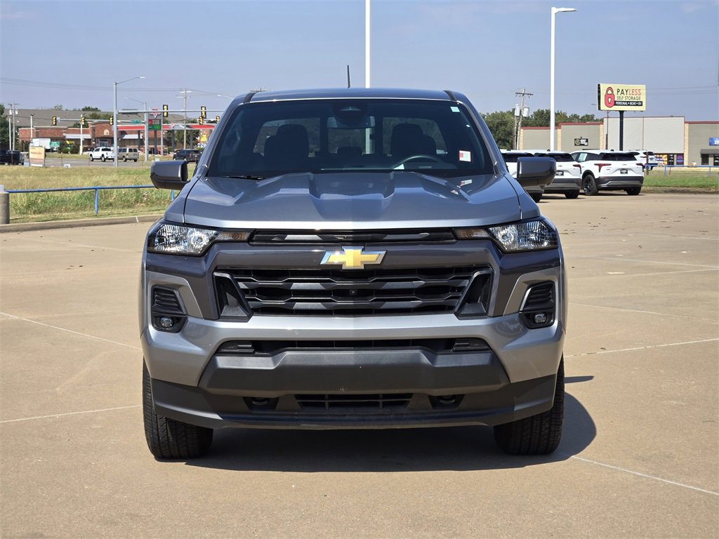 2024 Chevrolet Colorado LT photo 2