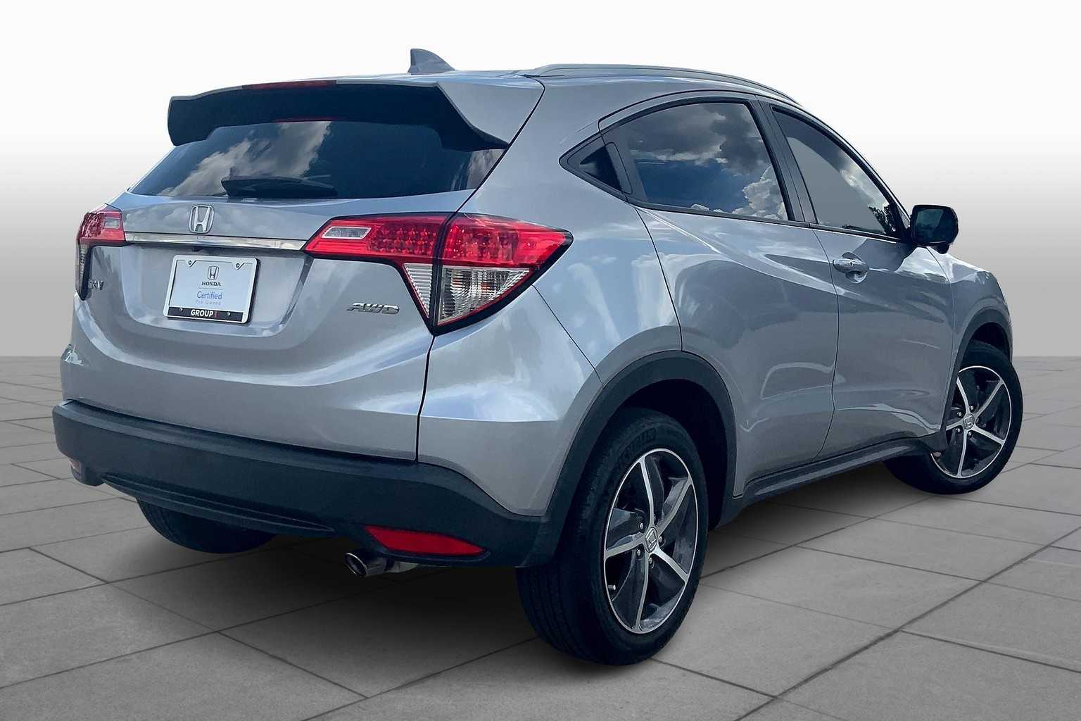 2022 Honda HR-V EX-L photo 12