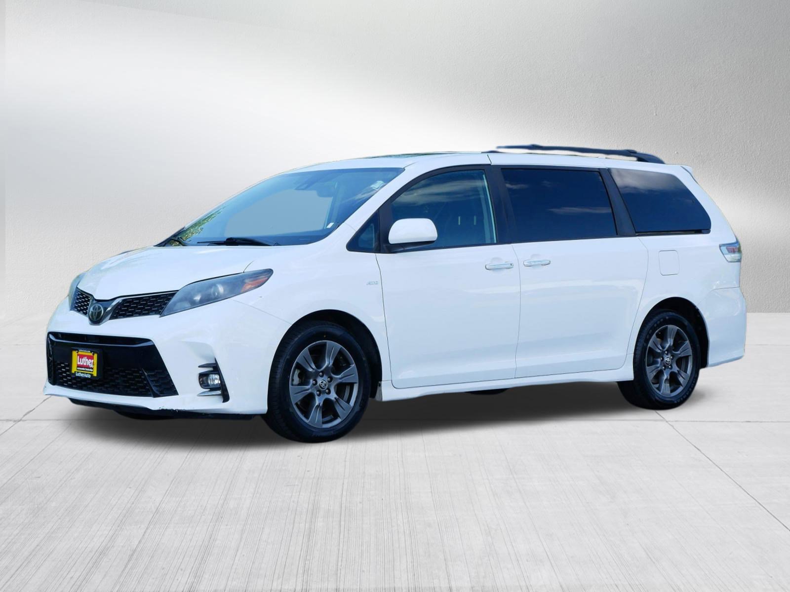 Used 2020 Toyota Sienna SE with VIN 5TDEZ3DC9LS249786 for sale in Vadnais Heights, Minnesota