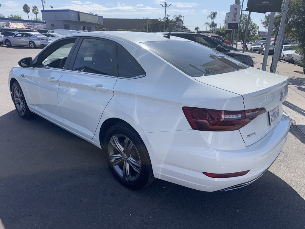 2019 Volkswagen Jetta R-Line photo 3