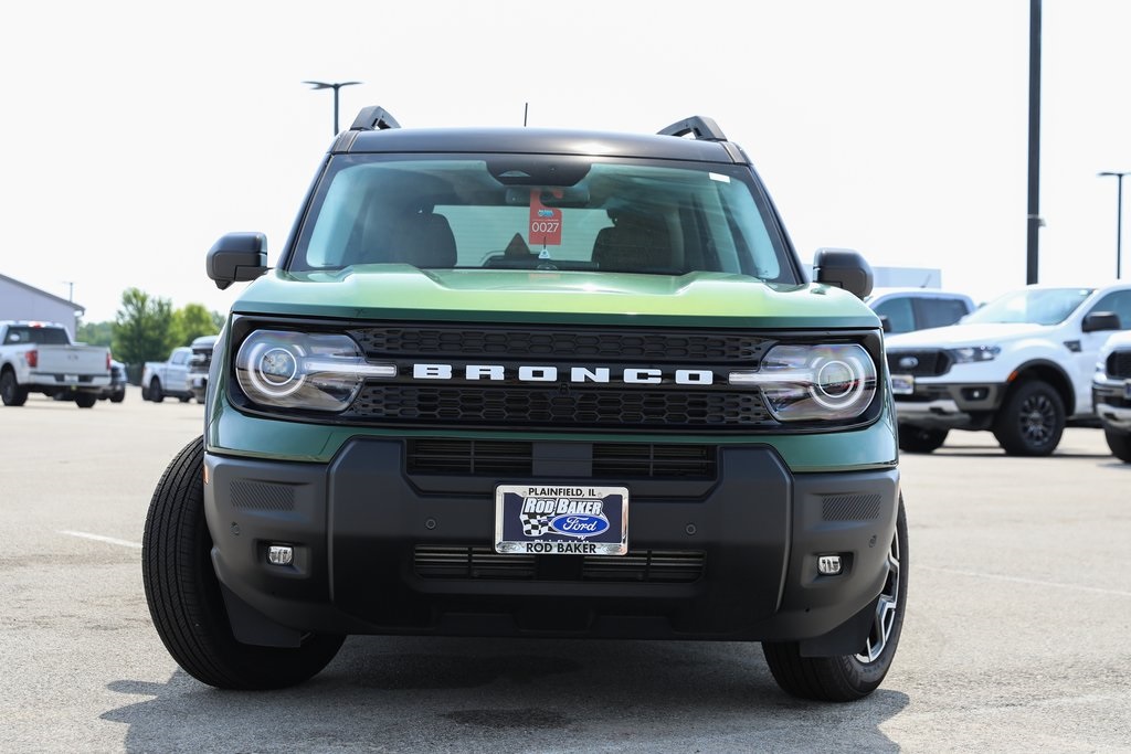 2025 Ford Bronco Sport Outer Banks photo 2