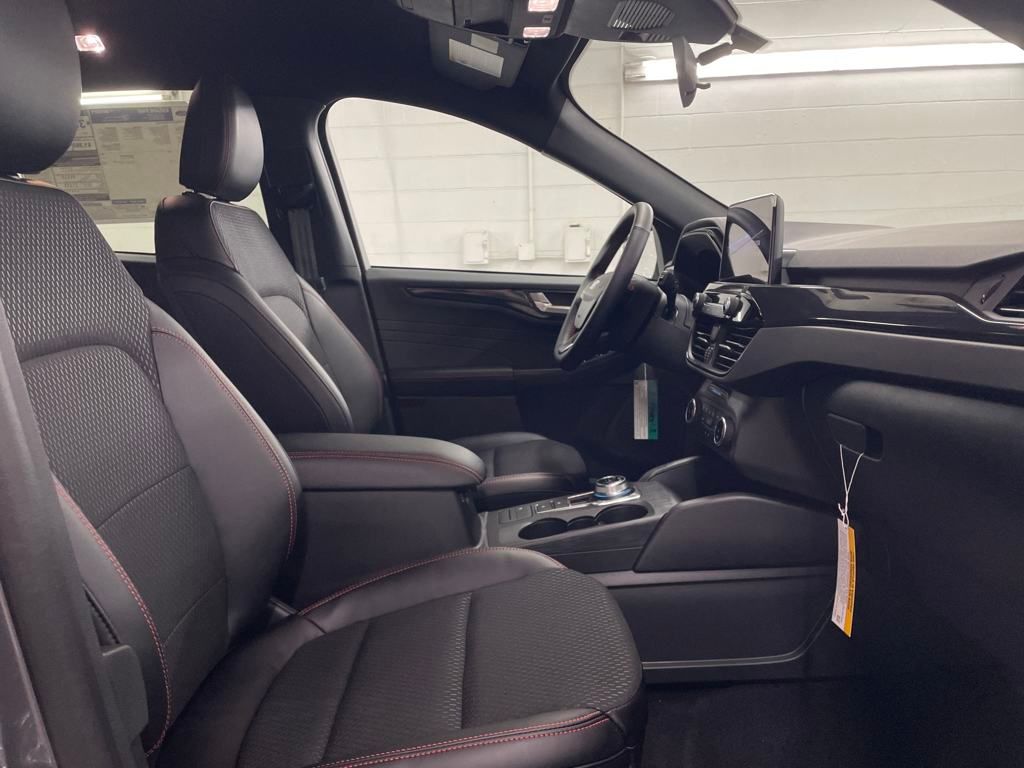 2025 Ford Escape Hybrid ST-Line photo 21