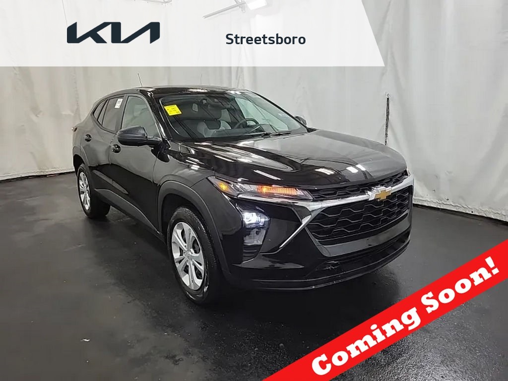 2025 Chevrolet Trax LS's photo