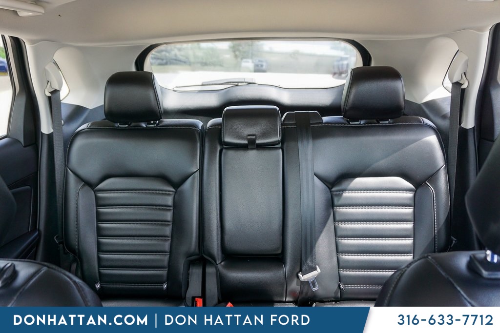 2022 Ford Edge SEL photo 22