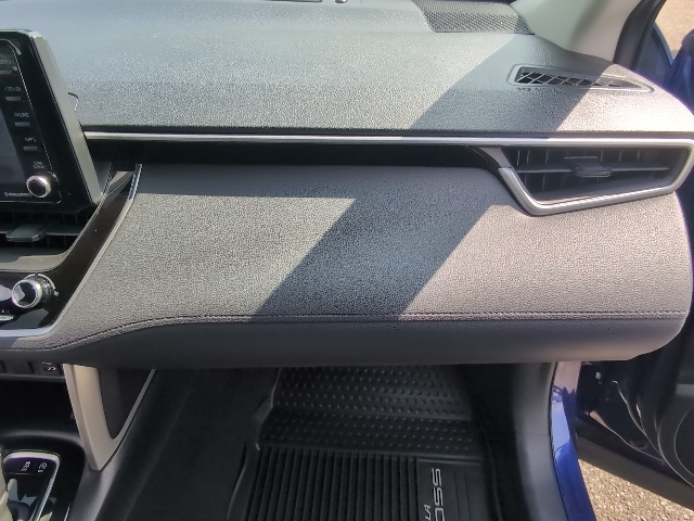 2022 Toyota Corolla Cross LE photo 41