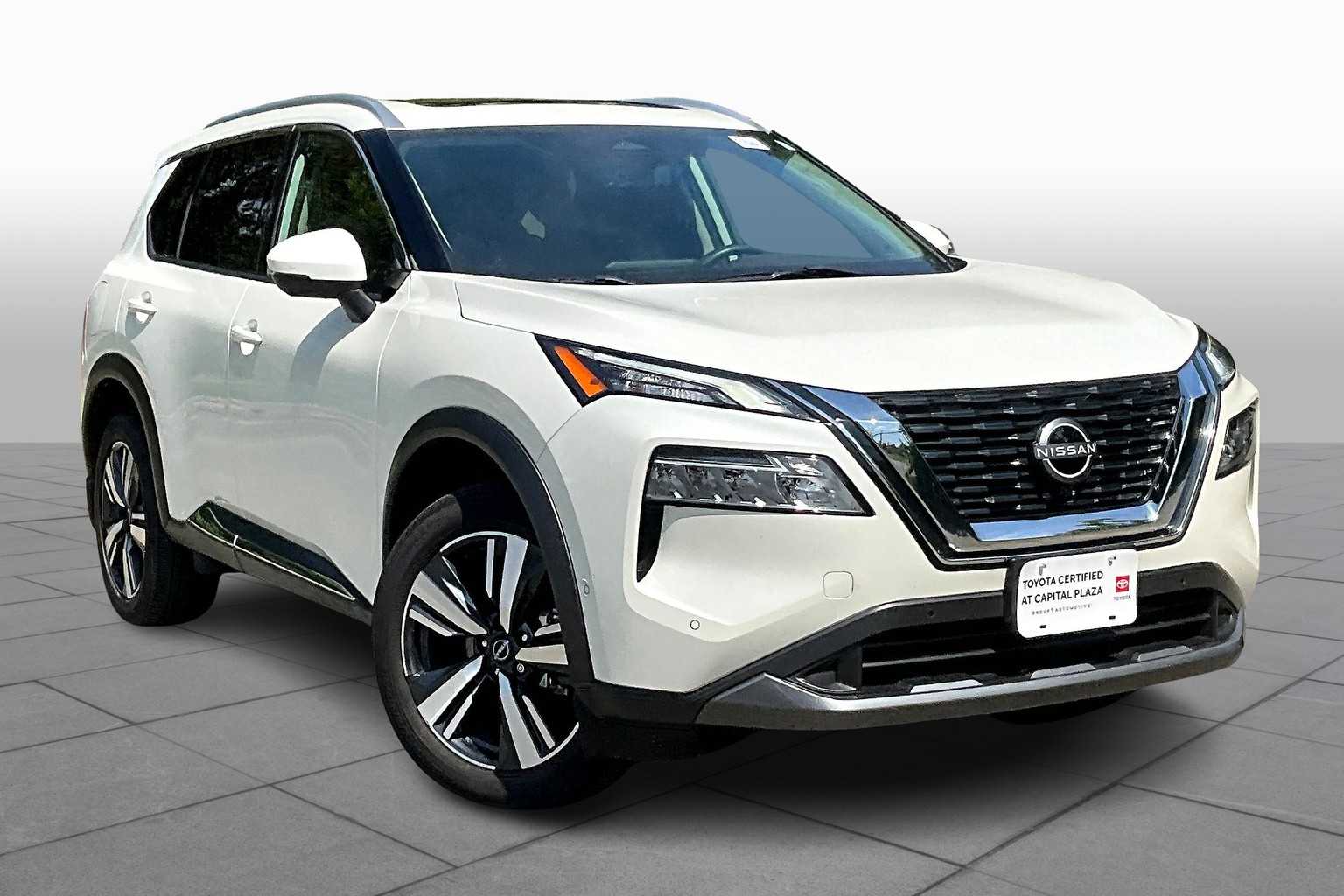 2023 Nissan Rogue SL photo 2