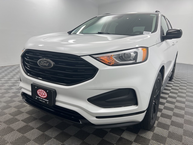 2023 Ford Edge SE's photo