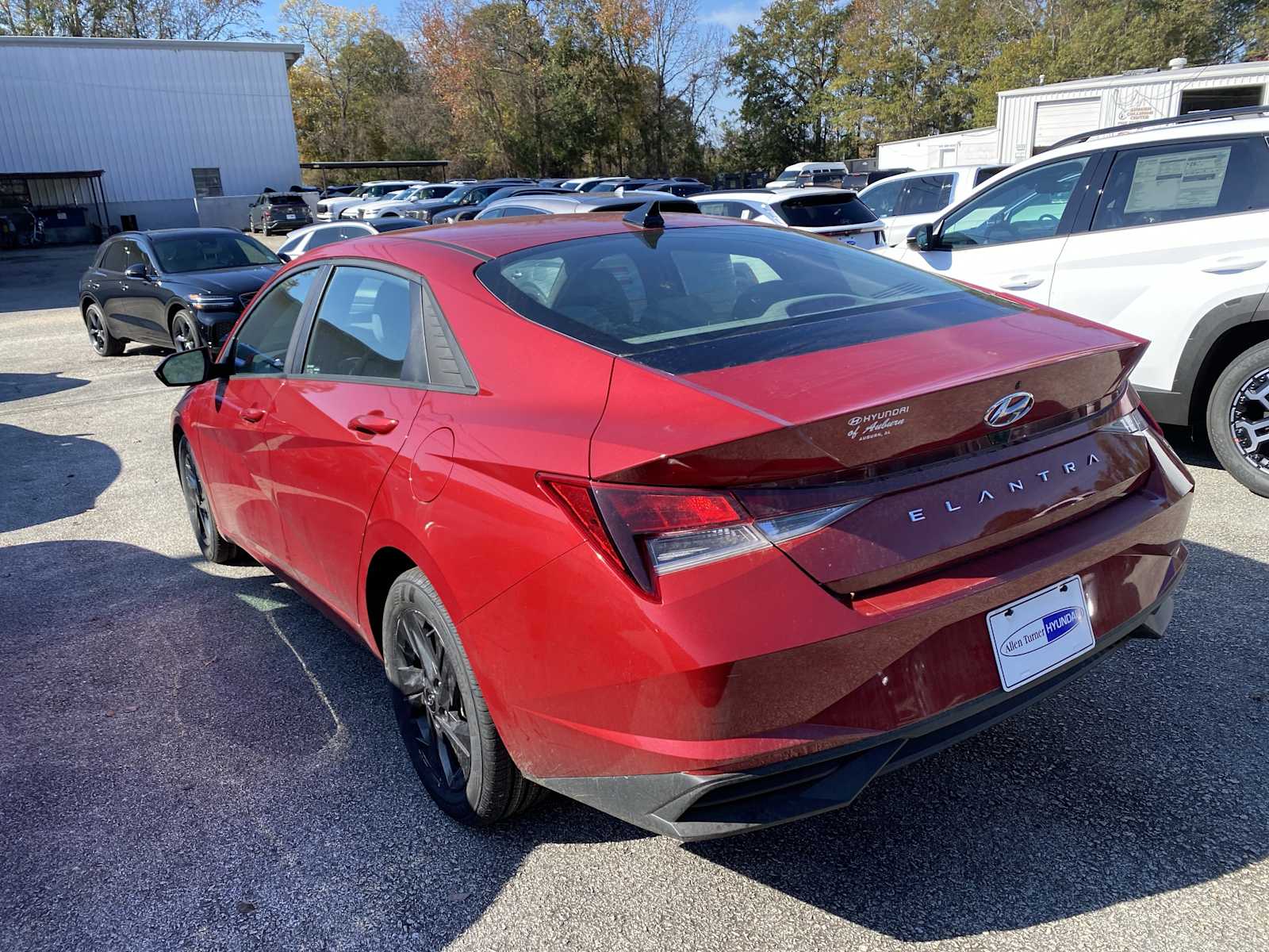 2021 Hyundai Elantra SEL photo 3