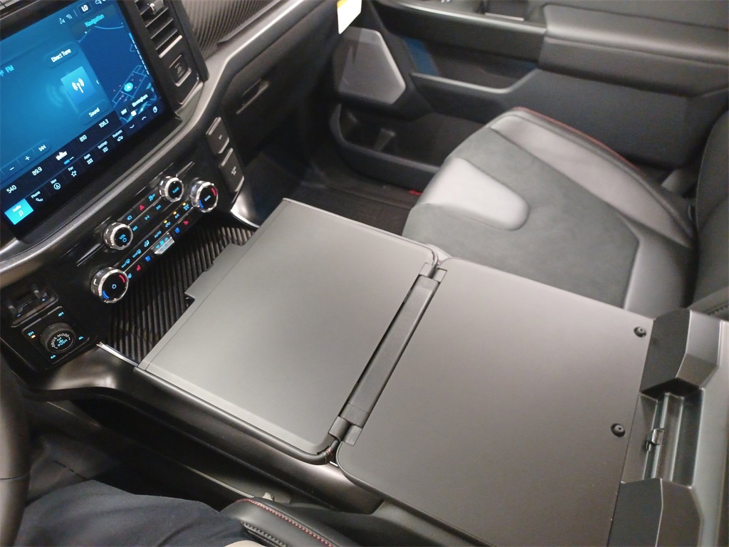 2025 Ford F-150 Raptor photo 30