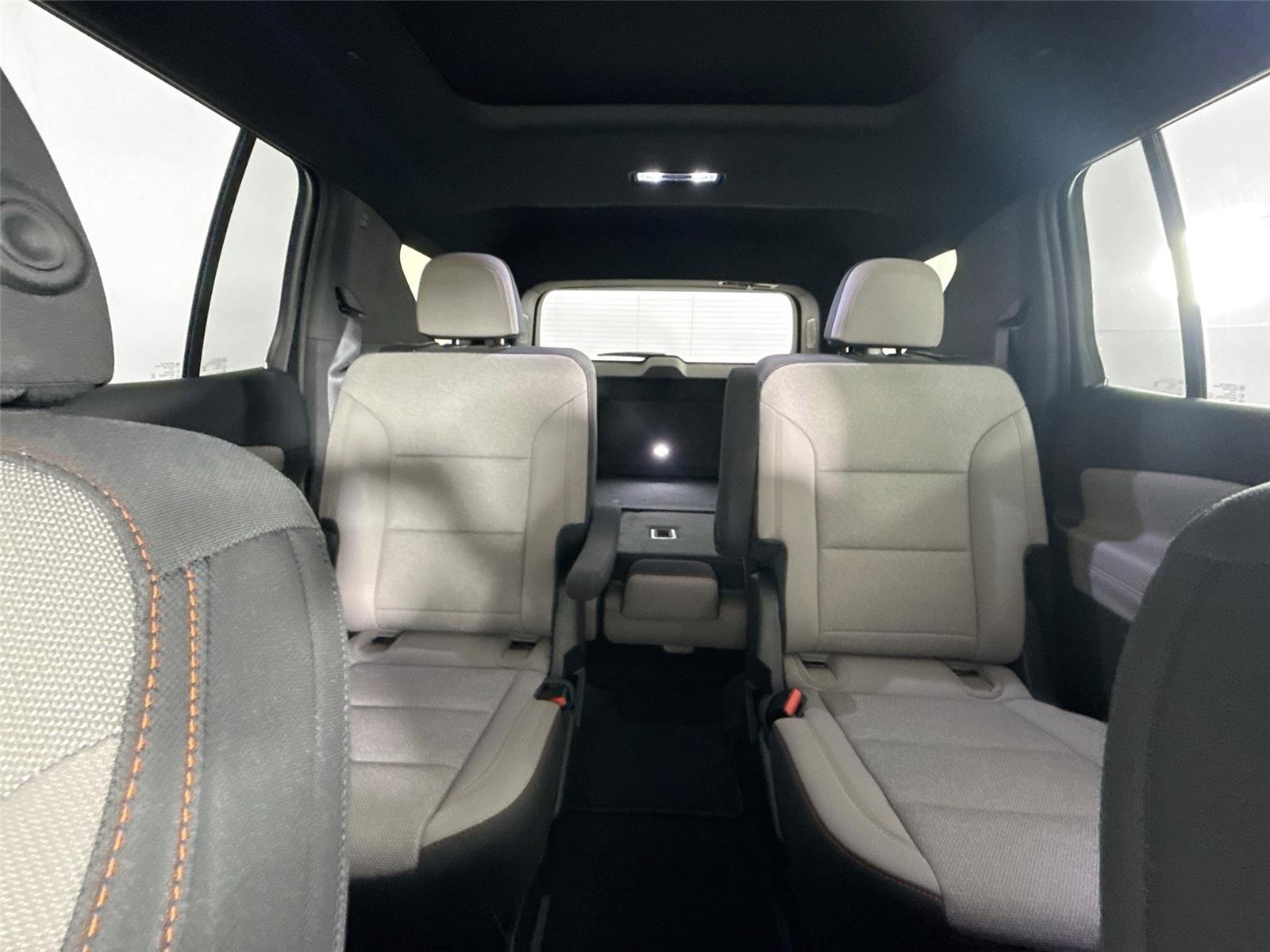 2025 Chevrolet Traverse photo 12