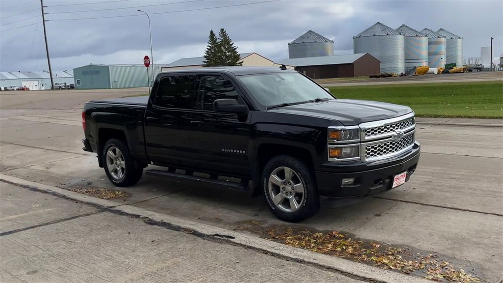 Used 2014 Chevrolet Silverado 1500 LT with VIN 3GCUKREC8EG308717 for sale in Oslo, Minnesota