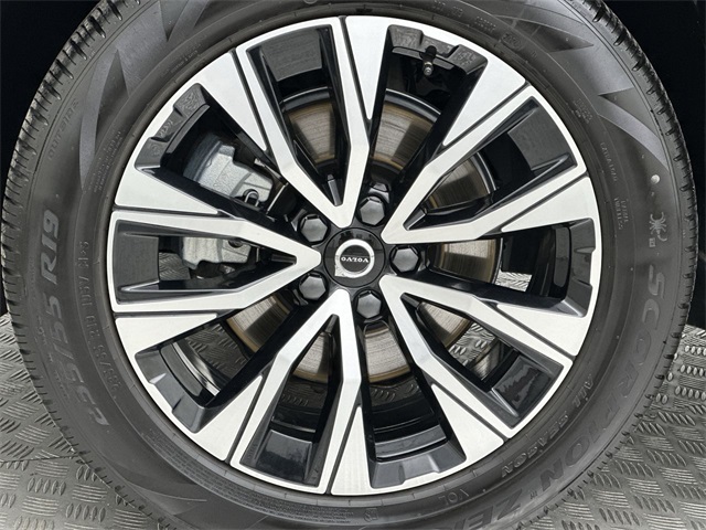 2025 Volvo XC60 B5 Plus photo 2