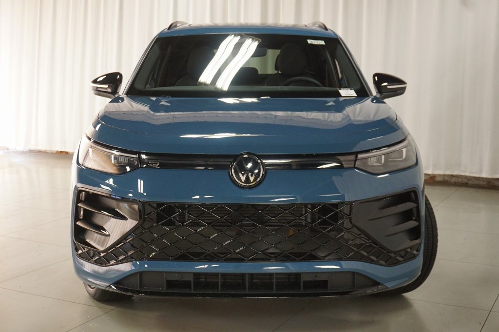 2025 Volkswagen Tiguan SE R-Line Black photo 4