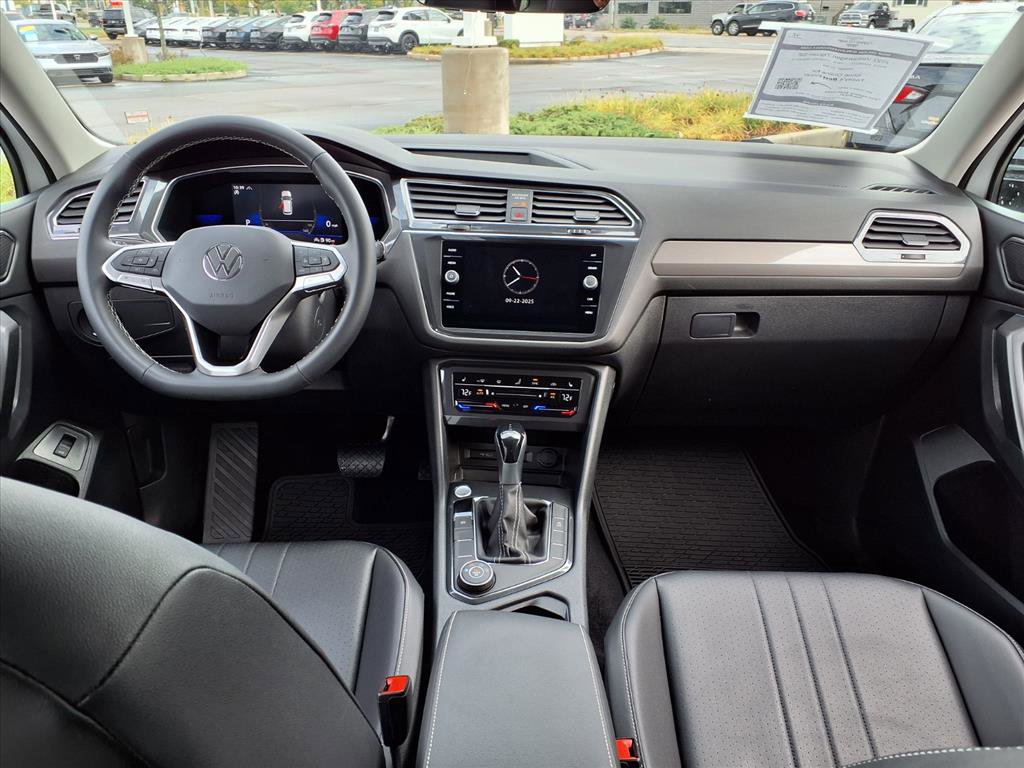 2022 Volkswagen Tiguan SE photo 4