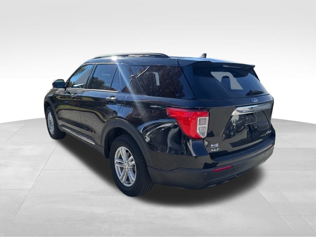 2022 Ford Explorer XLT photo 3