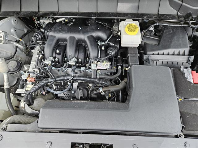 2024 Nissan Pathfinder SV photo 18