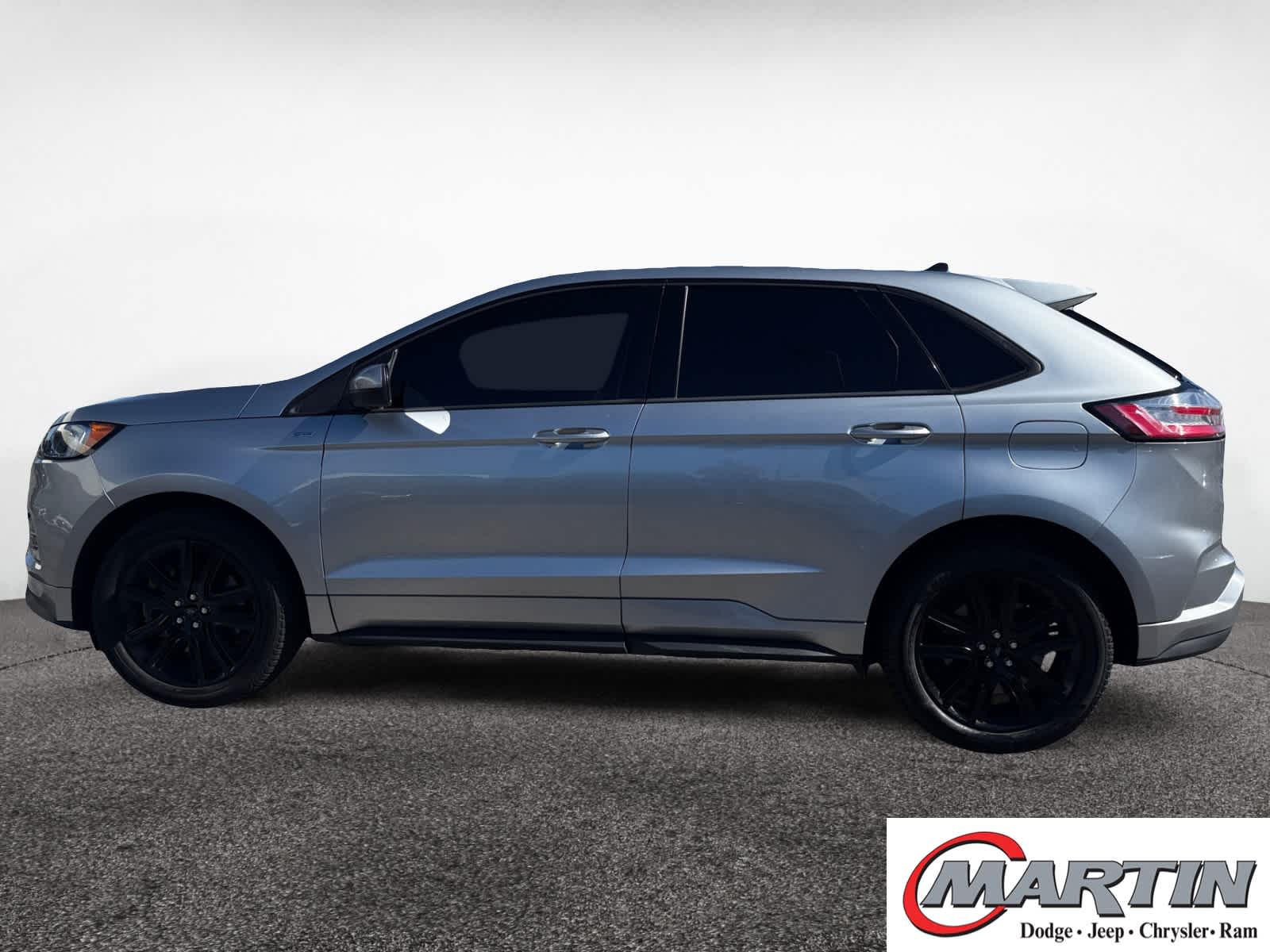 2022 Ford Edge ST-Line photo 2