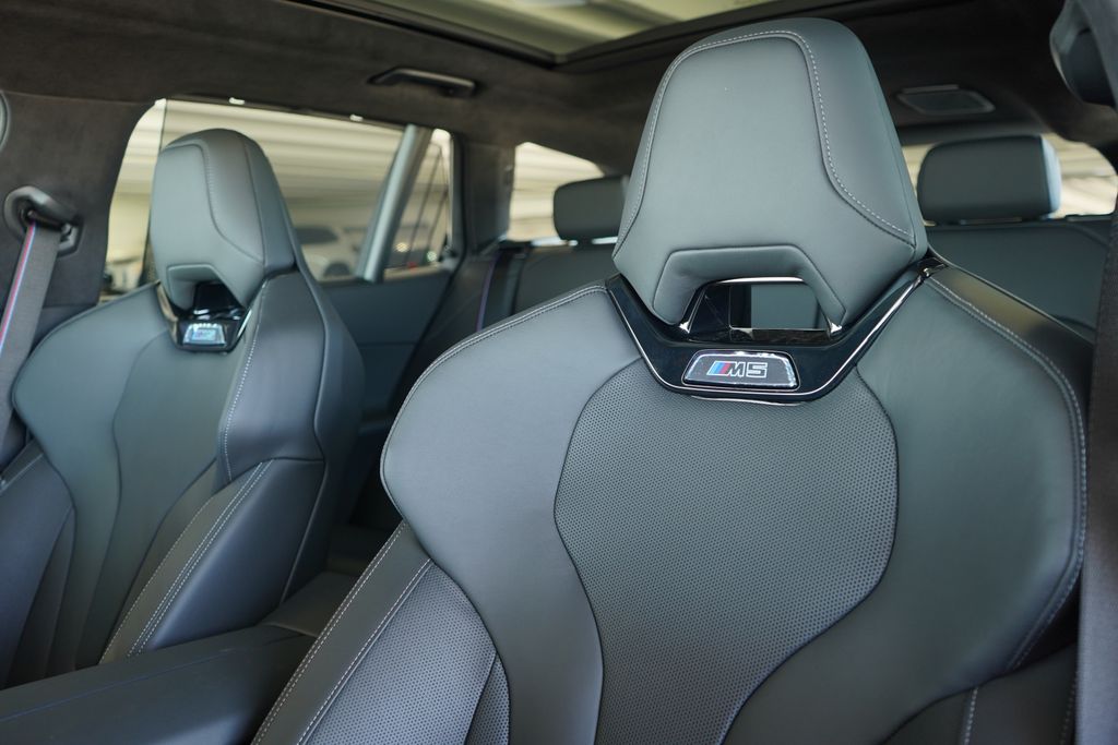 2026 Bmw M5 5 Touring photo 12