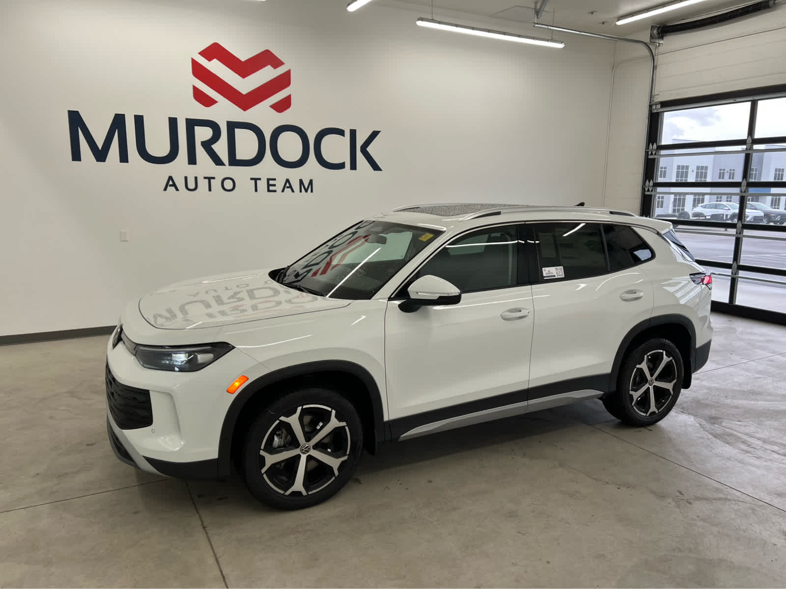 2026 Volkswagen Tiguan SE's photo