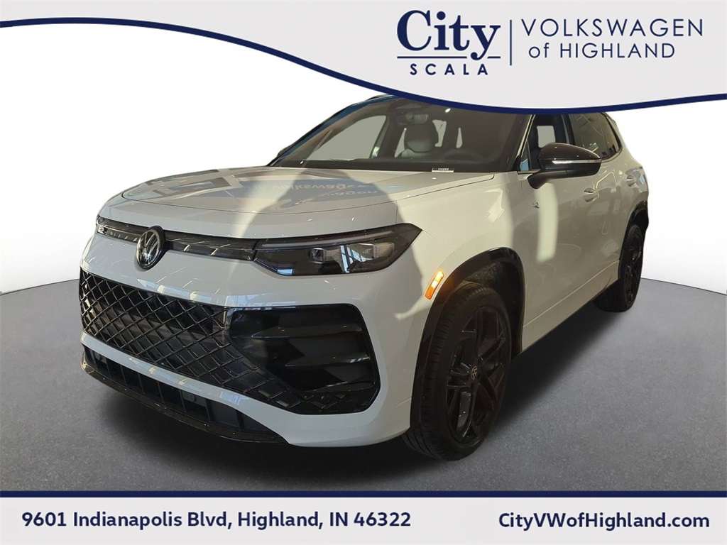 2025 Volkswagen Tiguan SE R-LINE BLACK's photo