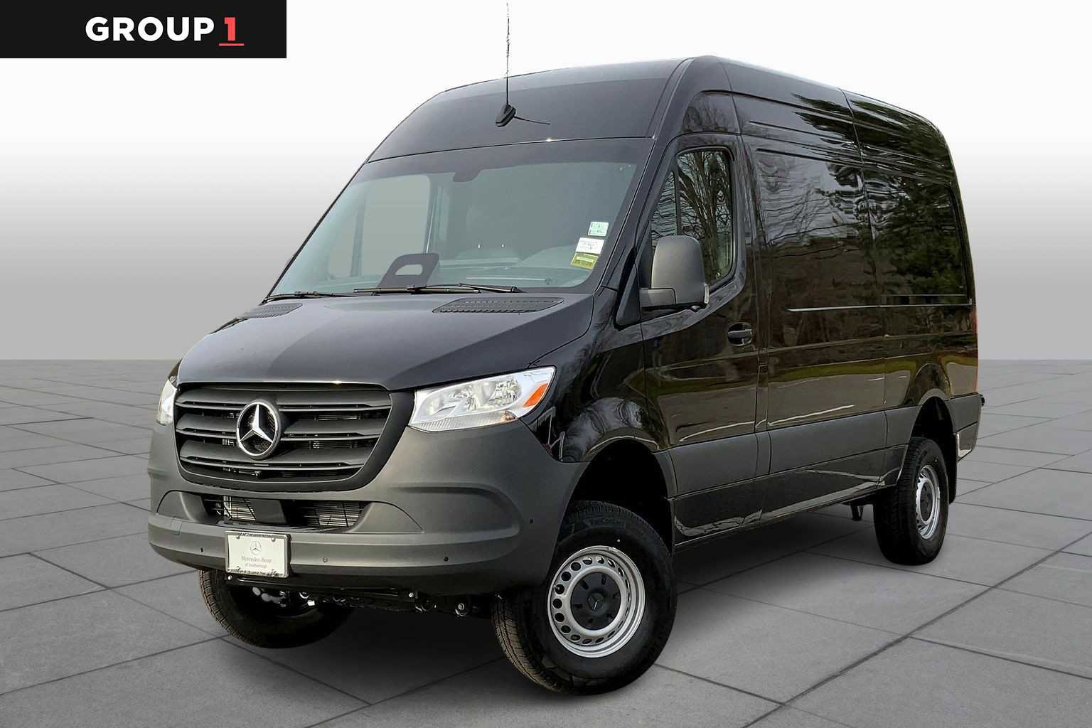 2026 Mercedes-Benz Sprinter Cargo Van Base's photo