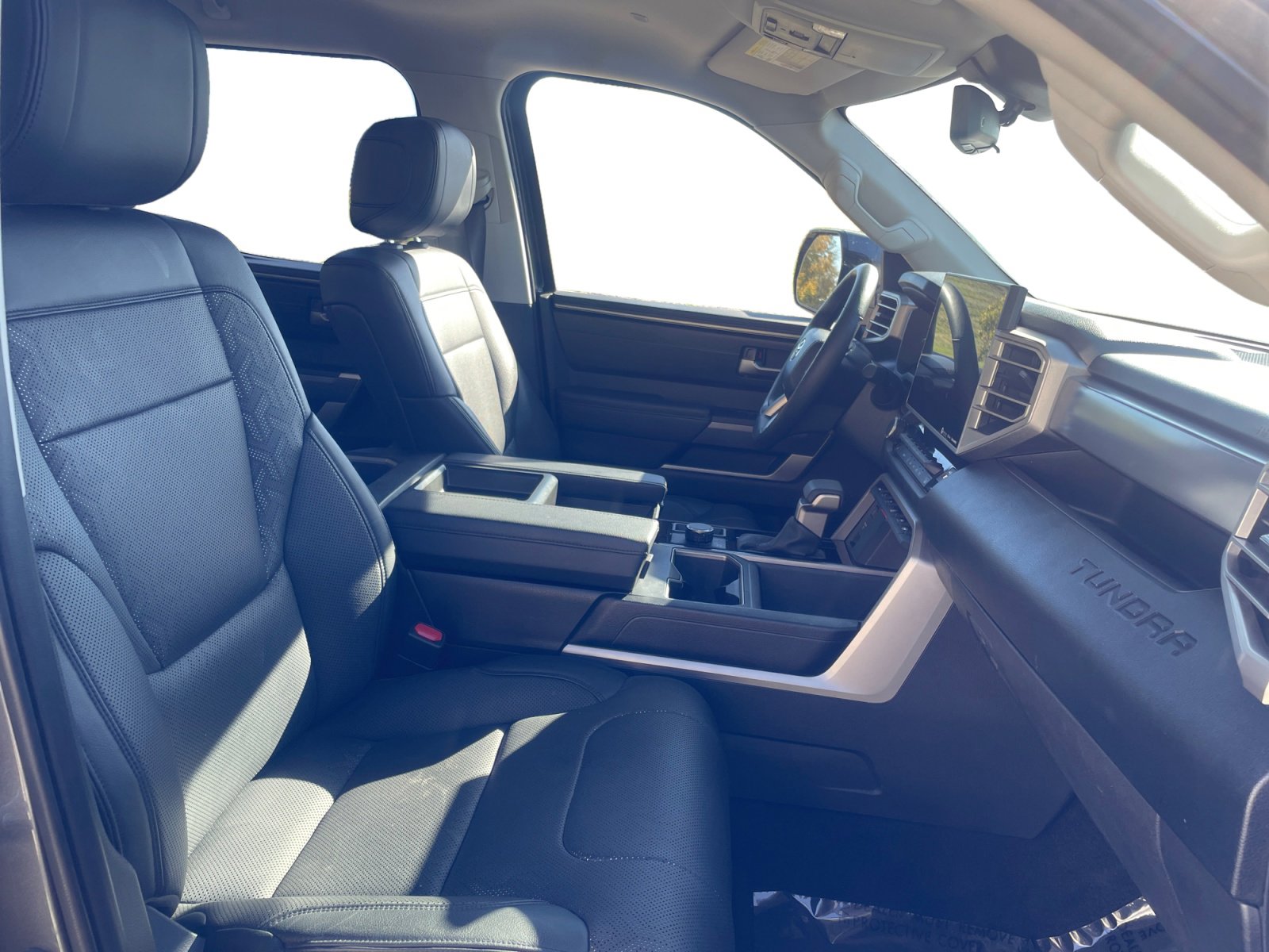 Used 2022 Toyota Tundra SR5 with VIN 5TFLA5EC3NX003497 for sale in Kansas City