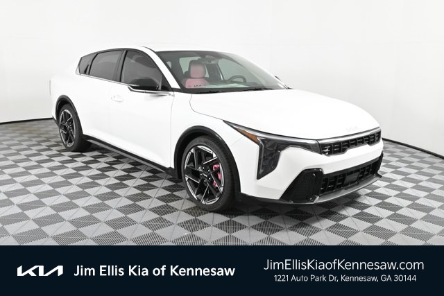 2025 Kia K4 GT-Line's photo