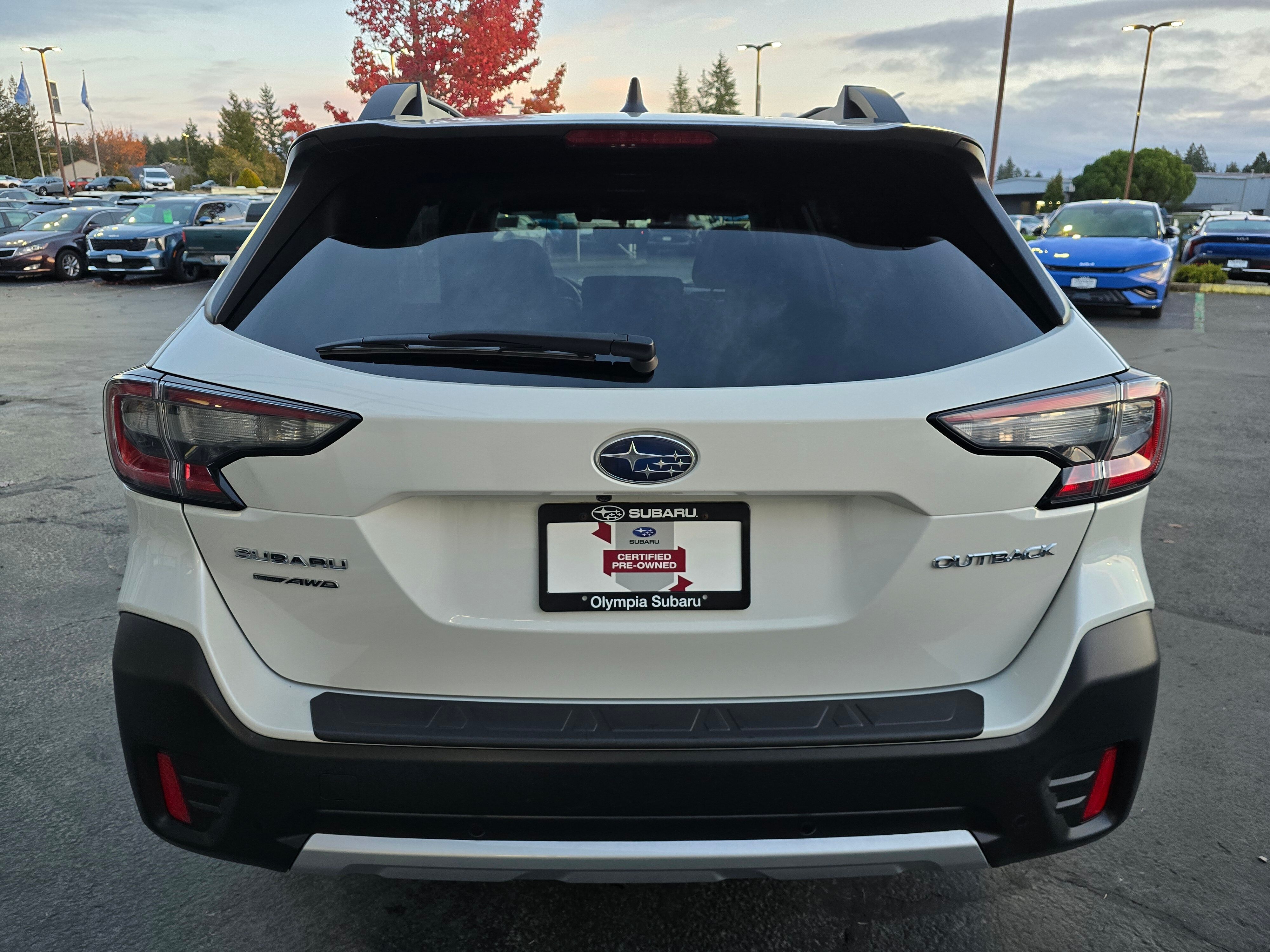 2022 Subaru Outback Limited photo 2