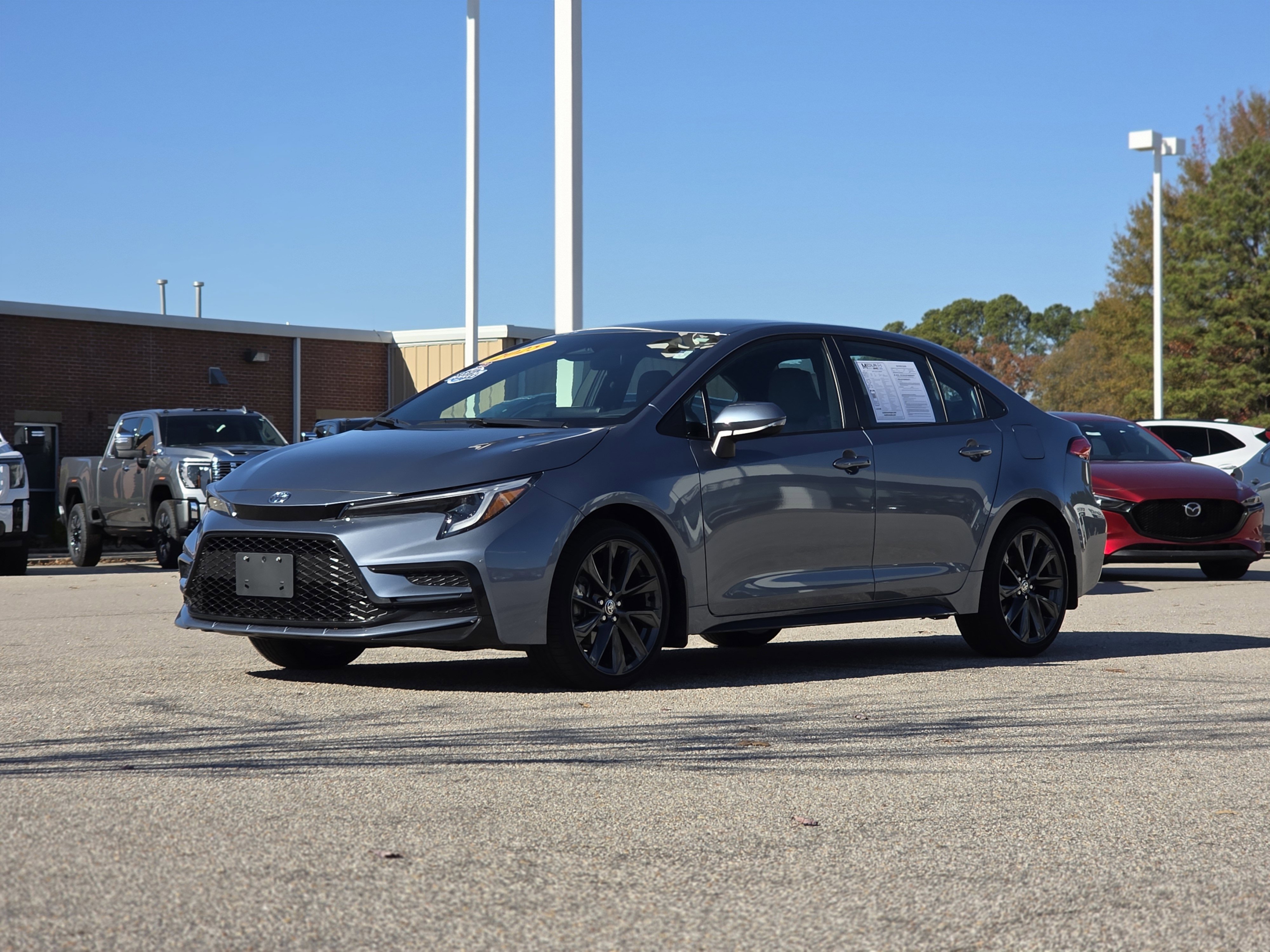 2025 Toyota Corolla SE photo 2