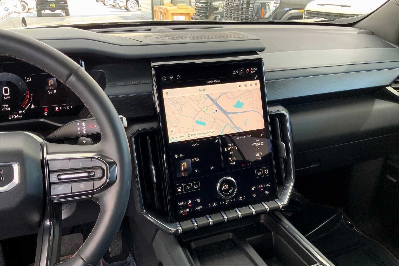2025 Gmc Acadia AT4 photo 3
