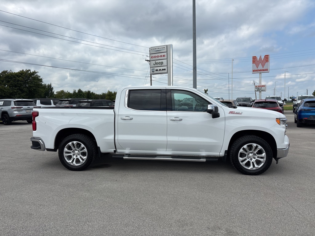 2023 Chevrolet Silverado 1500 LTZ photo 2
