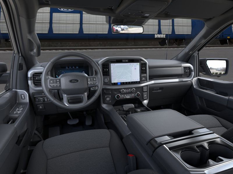 2025 Ford F-150 XLT photo 9