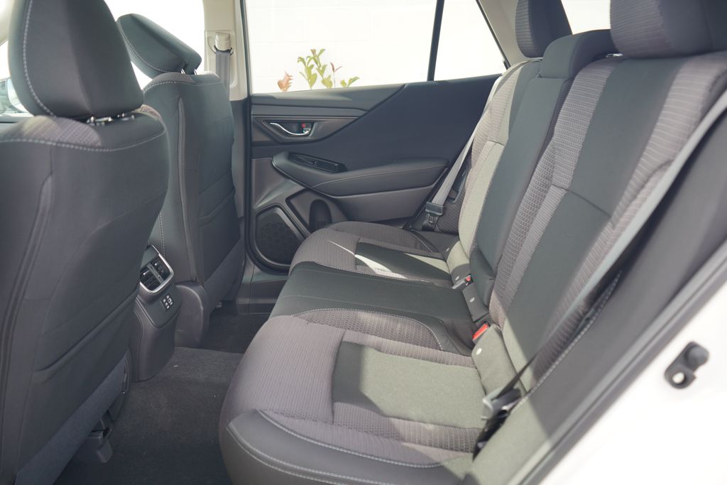 2025 Subaru Outback Premium photo 3
