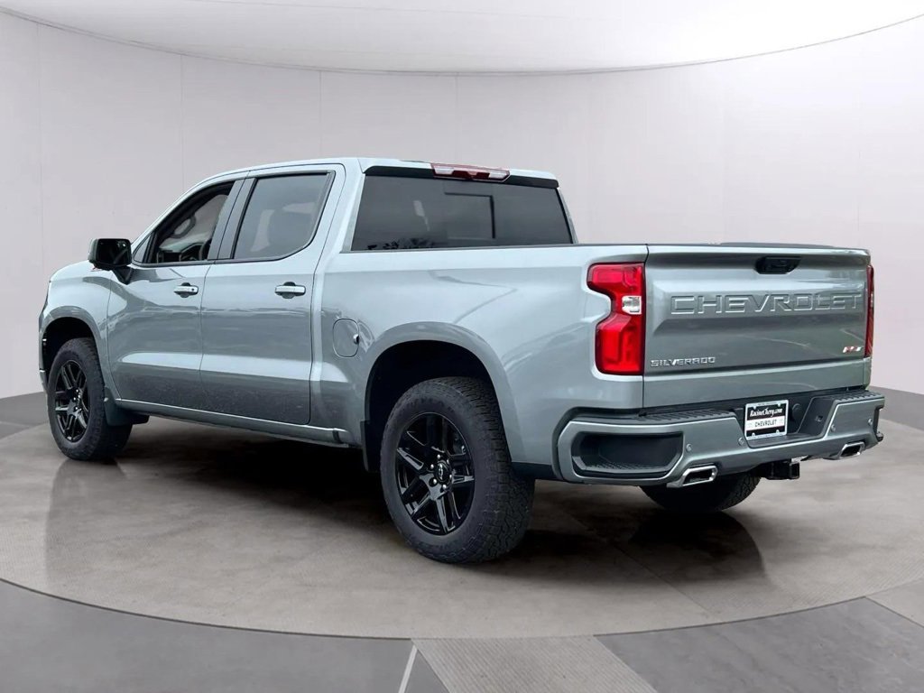 2024 Chevrolet Silverado 1500 RST photo 3