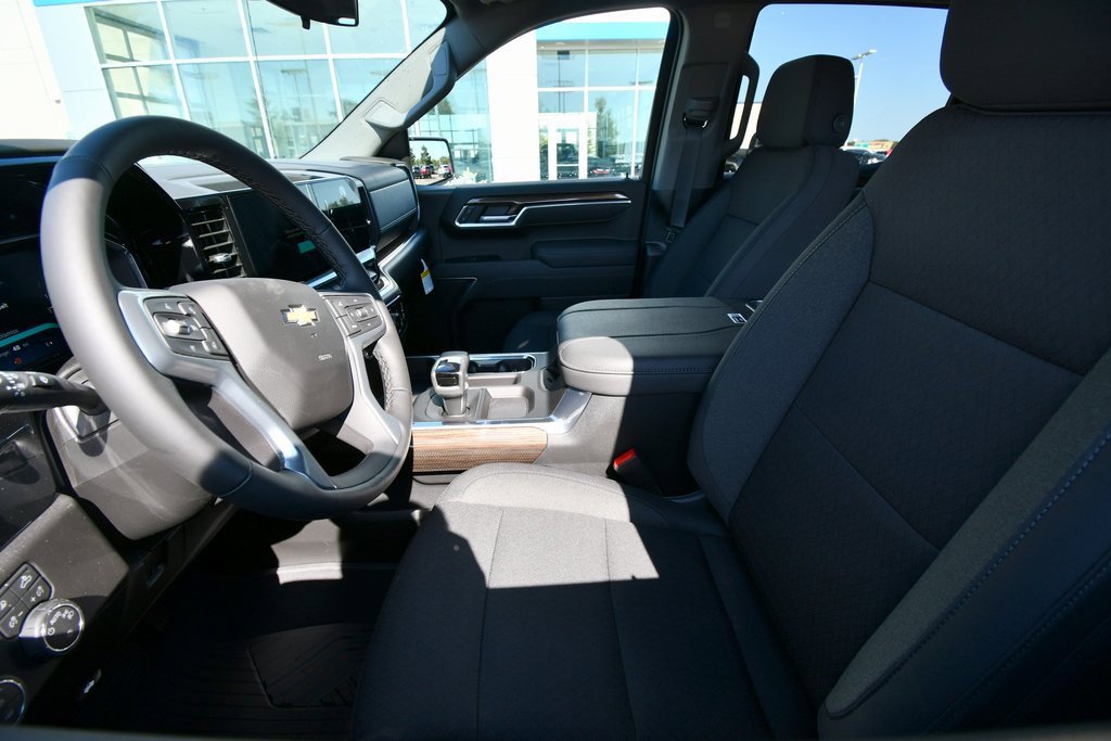 2026 Chevrolet Silverado 1500 LT photo 11